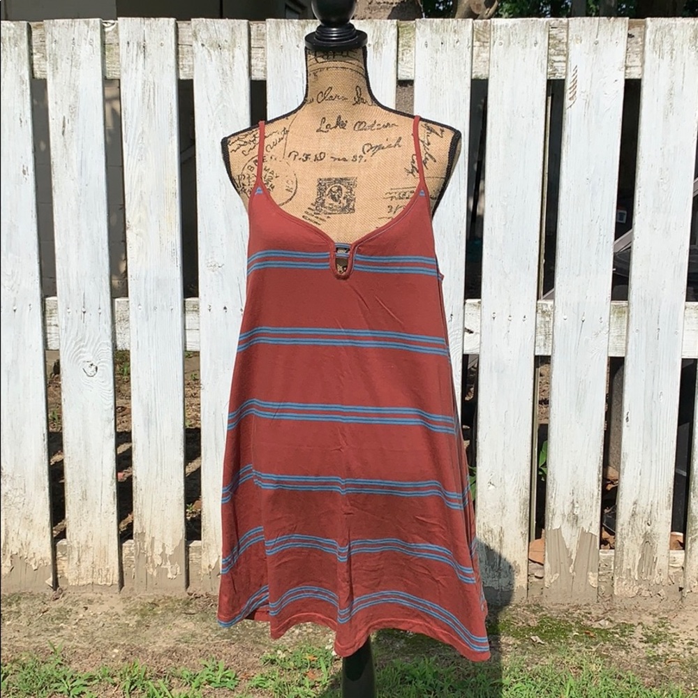 NWOT RVCA Dress. Size L.